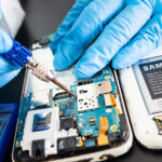 expert working on samsung repairing